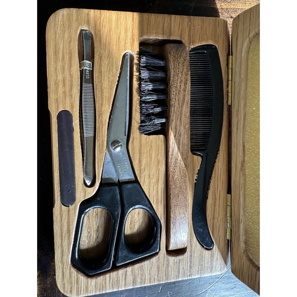 Men's Vintage Mustache Grooming Kit Stainless Steel Mirror Wooded Case - Picture 6 of 7